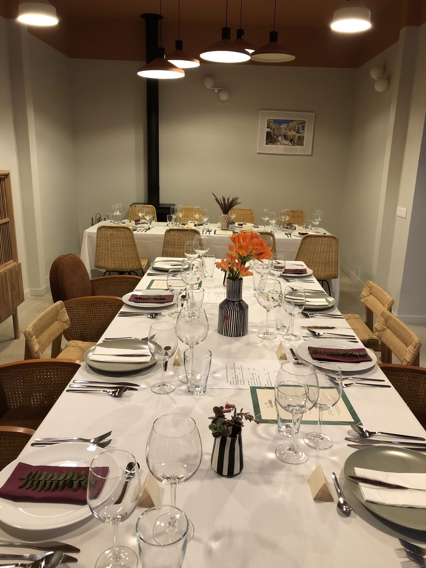 Example of table eating arrangements 2