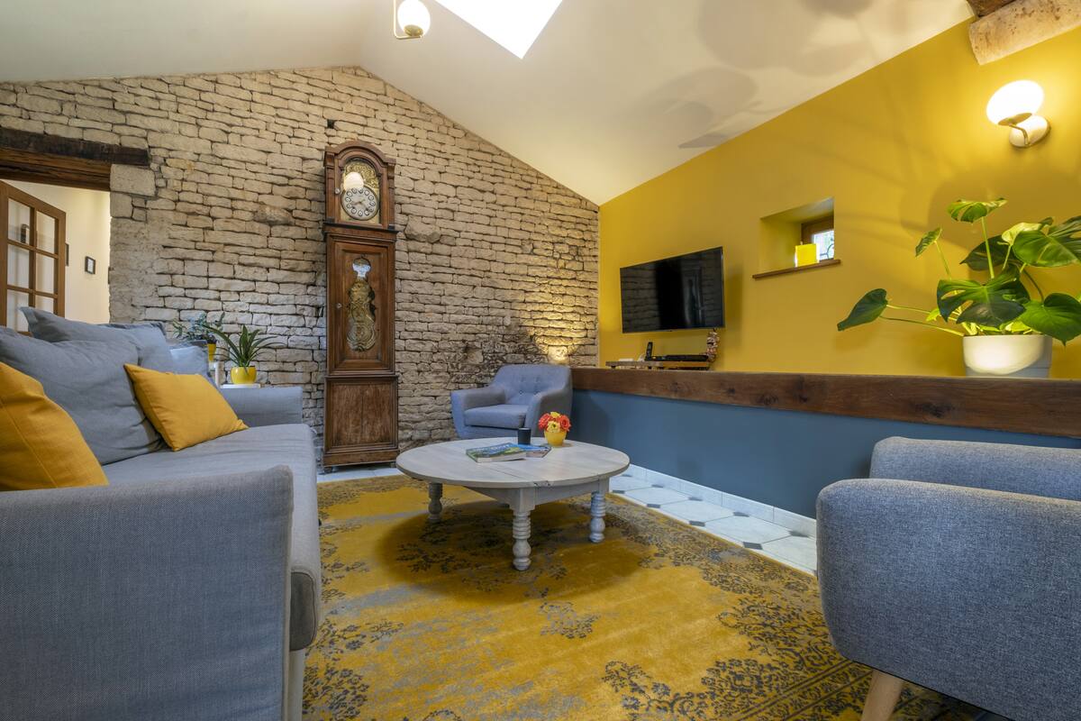 b032ded4-149b-40a1-aa14-0c32d441b7ef