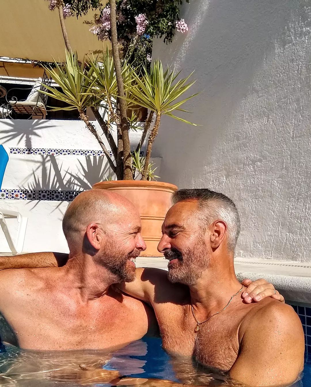 Découvrez la maison d’hôtes 100% gay men only, la Finca la Maroma