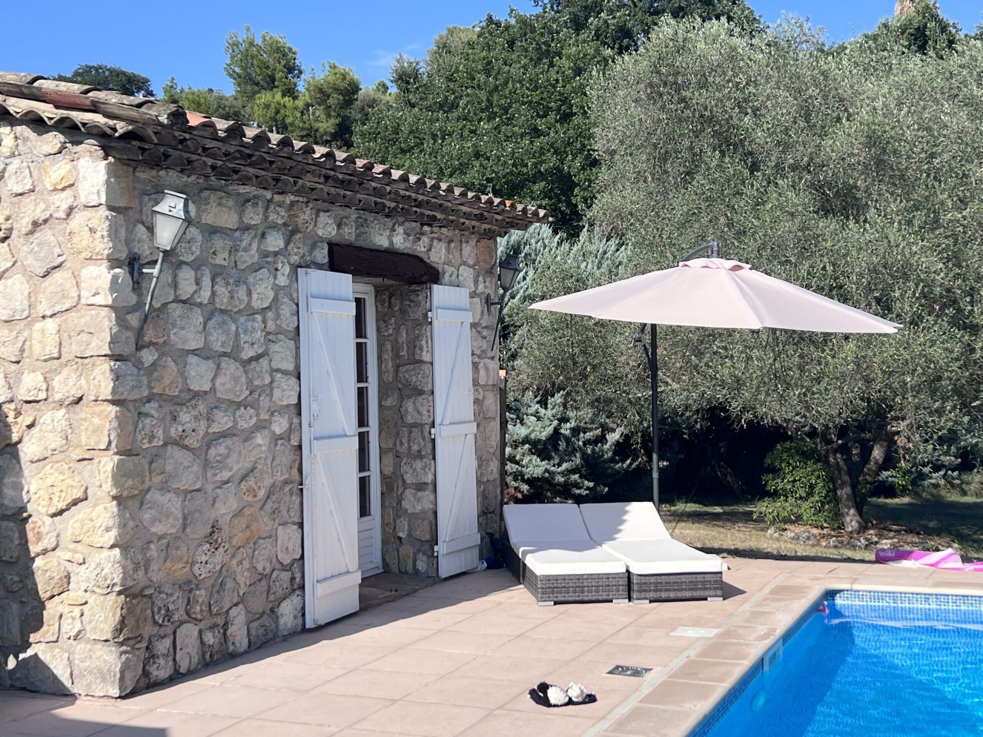 La Connexion est un gay men only boutique resort en Côte d'Azu