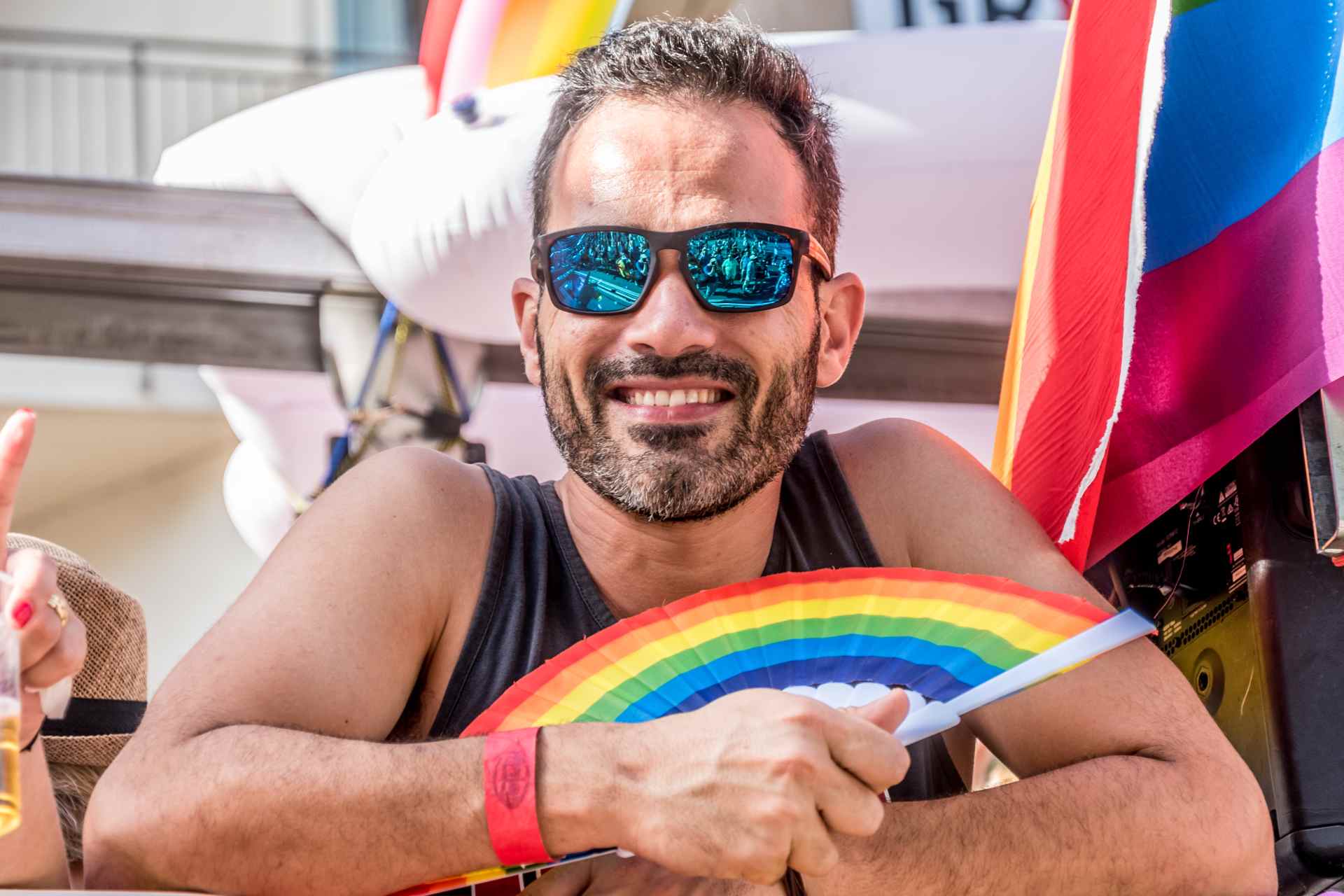 Destinations, hébergements, restaurants et clubs : conseils pour un voyage LGBT