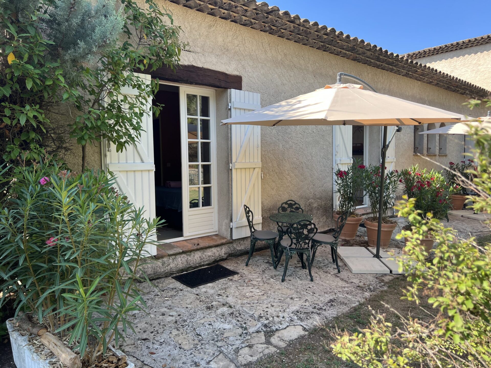 La Connexion maison d'hôtes gay naturiste dans la Côte d'Azur