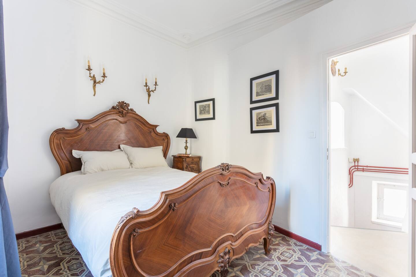 9f055d79-45f1-4ae8-ad5f-cf513bd31c3a