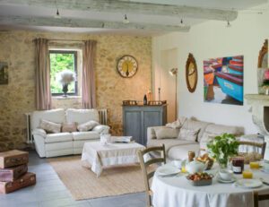 Ambiance-Mas-des-Violettes-2-Copie-605×465