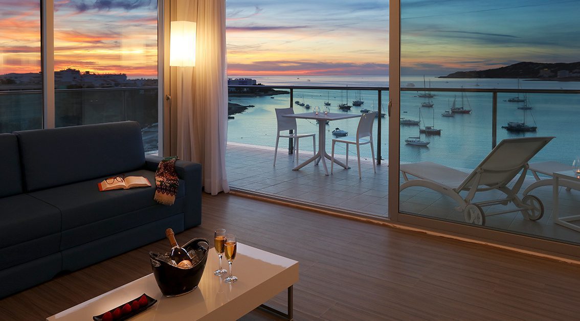 Axel Beach Ibiza est un hôtel gay et lesbienne à Ibiza proche de la plage