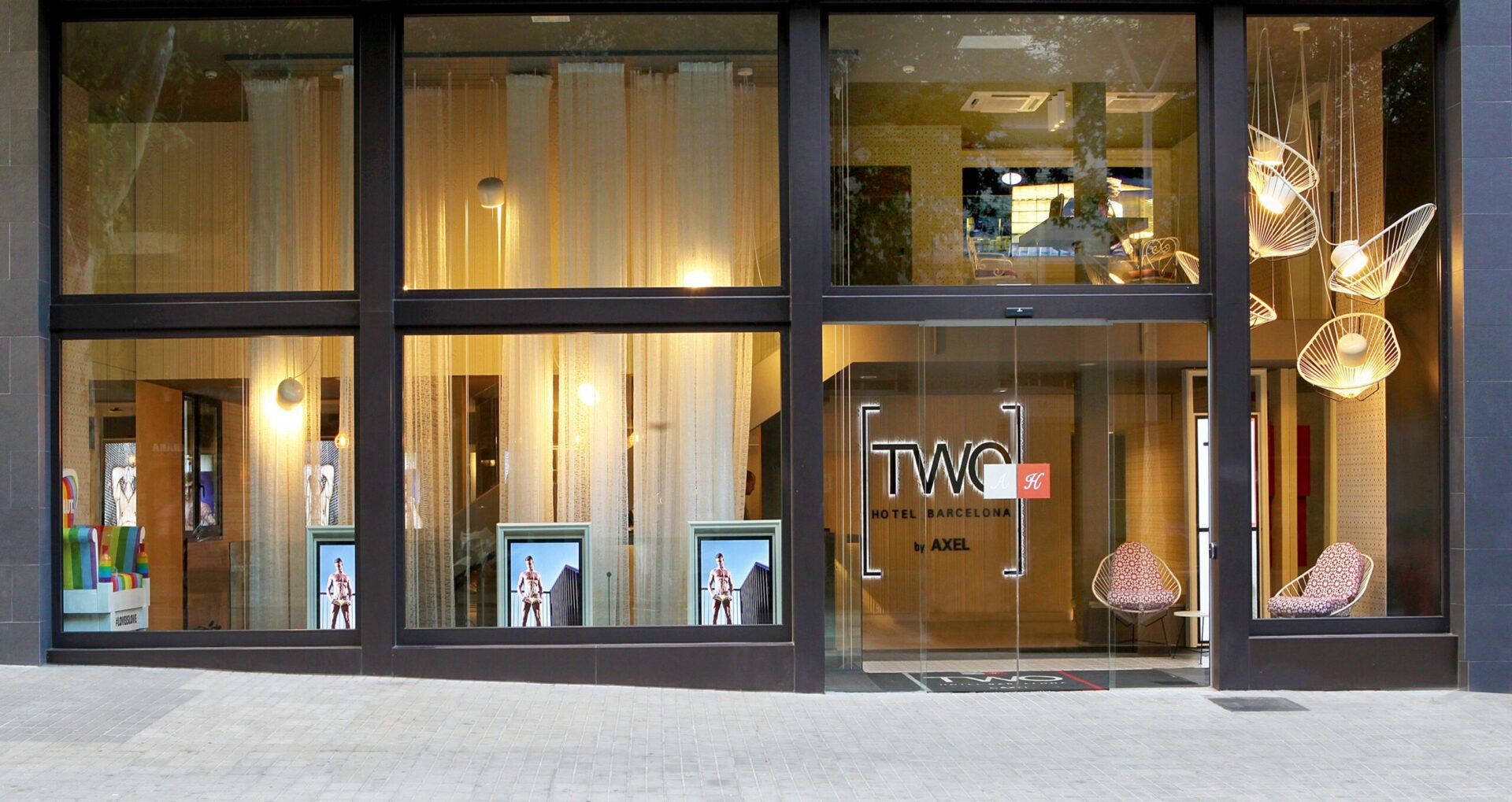 TWO Hotel Barcelona by Axel est un hôtel gay à Barcelone