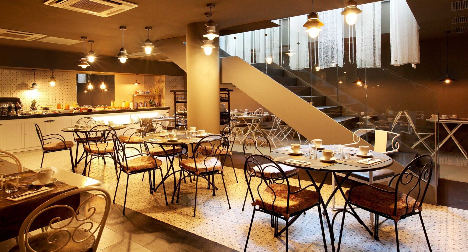 TWO Hotel Barcelona by Axel est un hôtel gay à Barcelone
