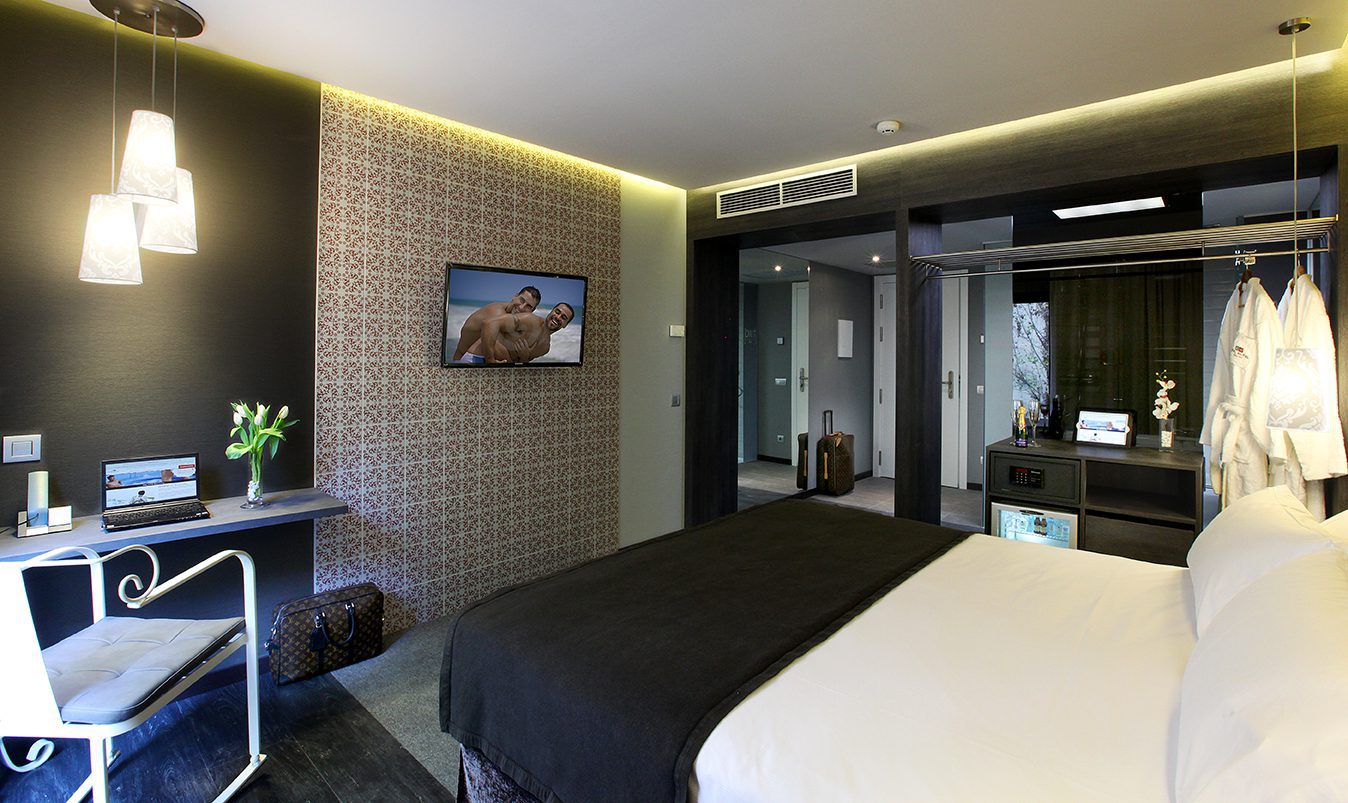 TWO Hotel Barcelona by Axel est un hôtel gay à Barcelone