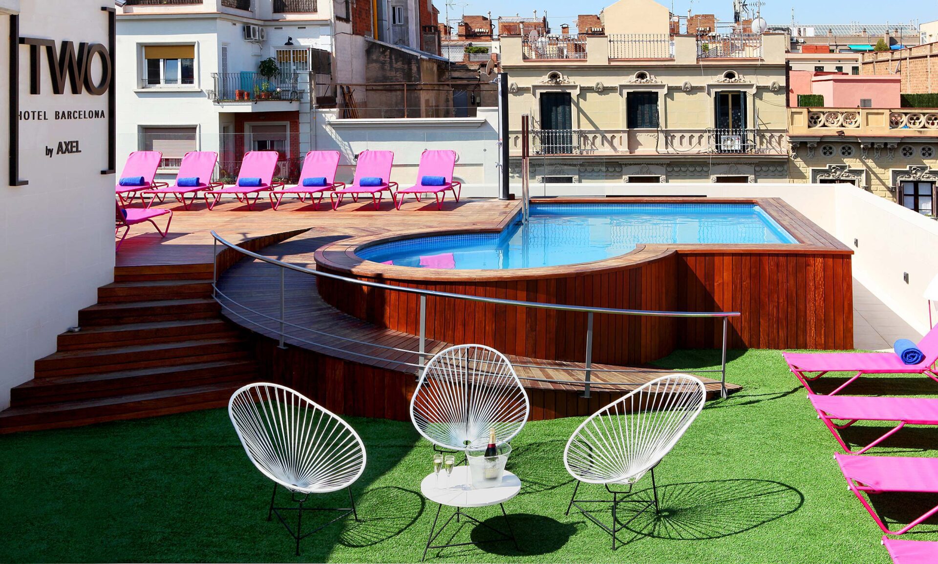 TWO Hotel Barcelona by Axel est un hôtel gay à Barcelone
