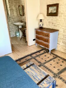 b51a04f8-ea93-4d41-b325-5fe84e6a21b8