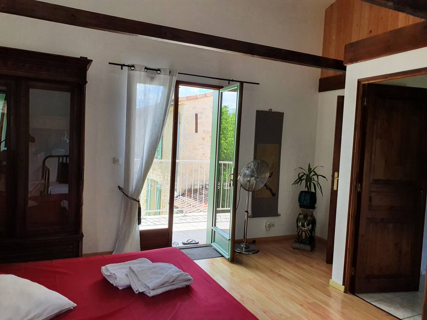 c888d305-e0c8-488e-9488-98e279e47955