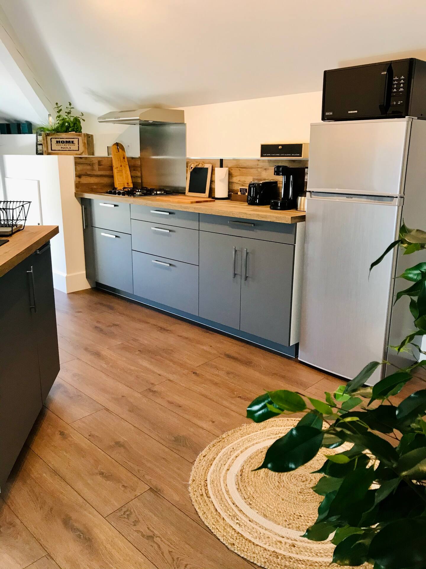 9e0e9054-7b5a-4232-83c9-c146decd71b2