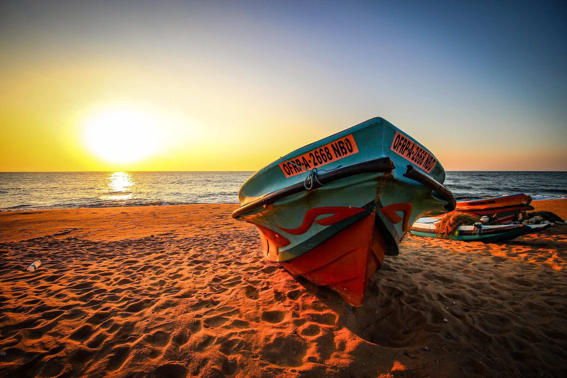 Negombo : la plage, la mer et la voile