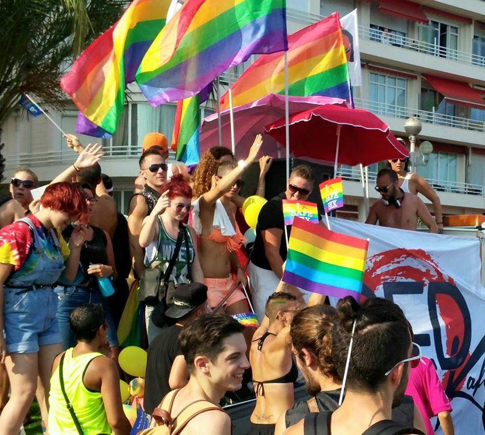 Plus de 10 000 personnes à la Pink Parade de Nice 2022