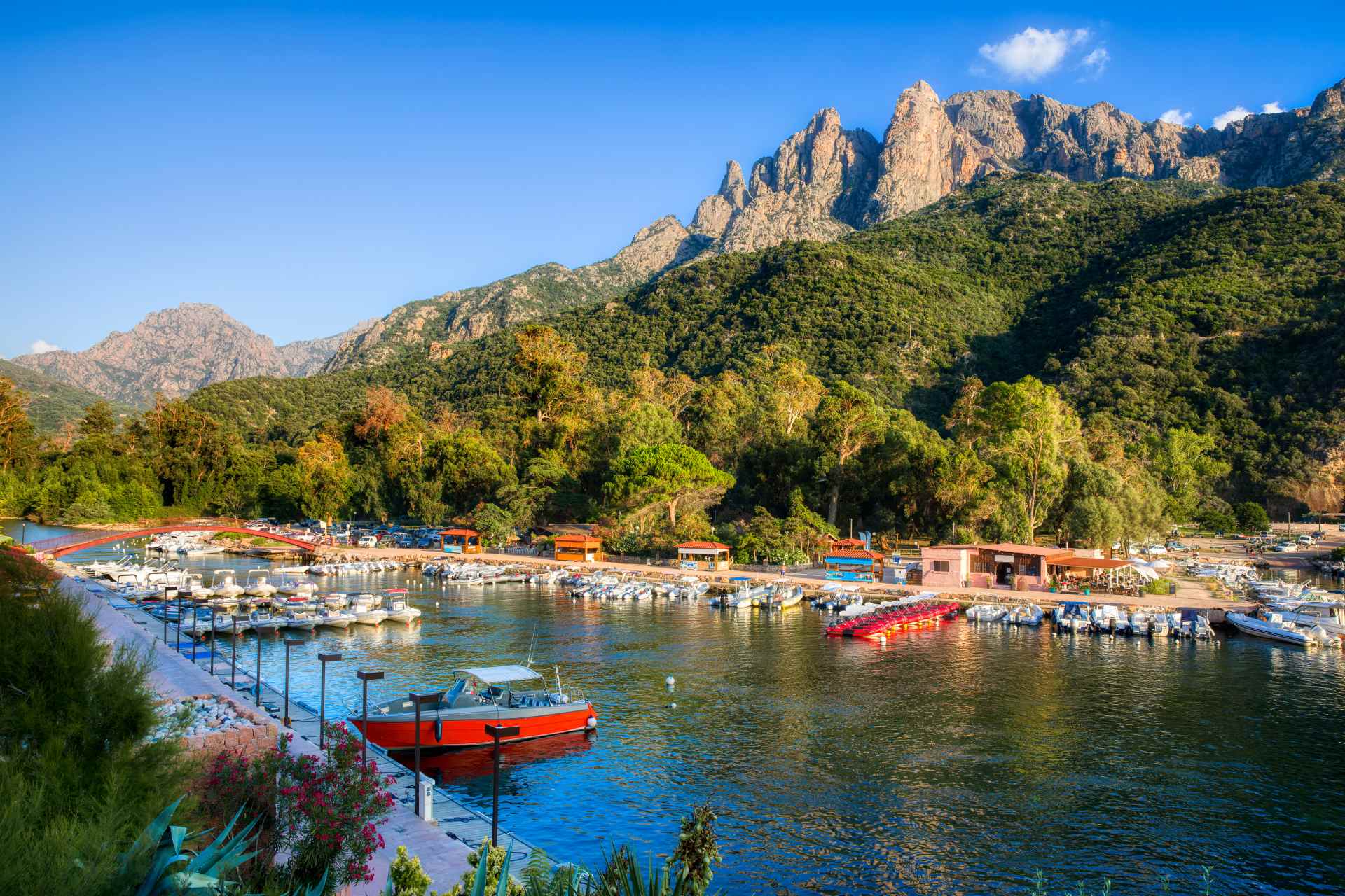 Que faire en été à Porto Ota en Corse ?