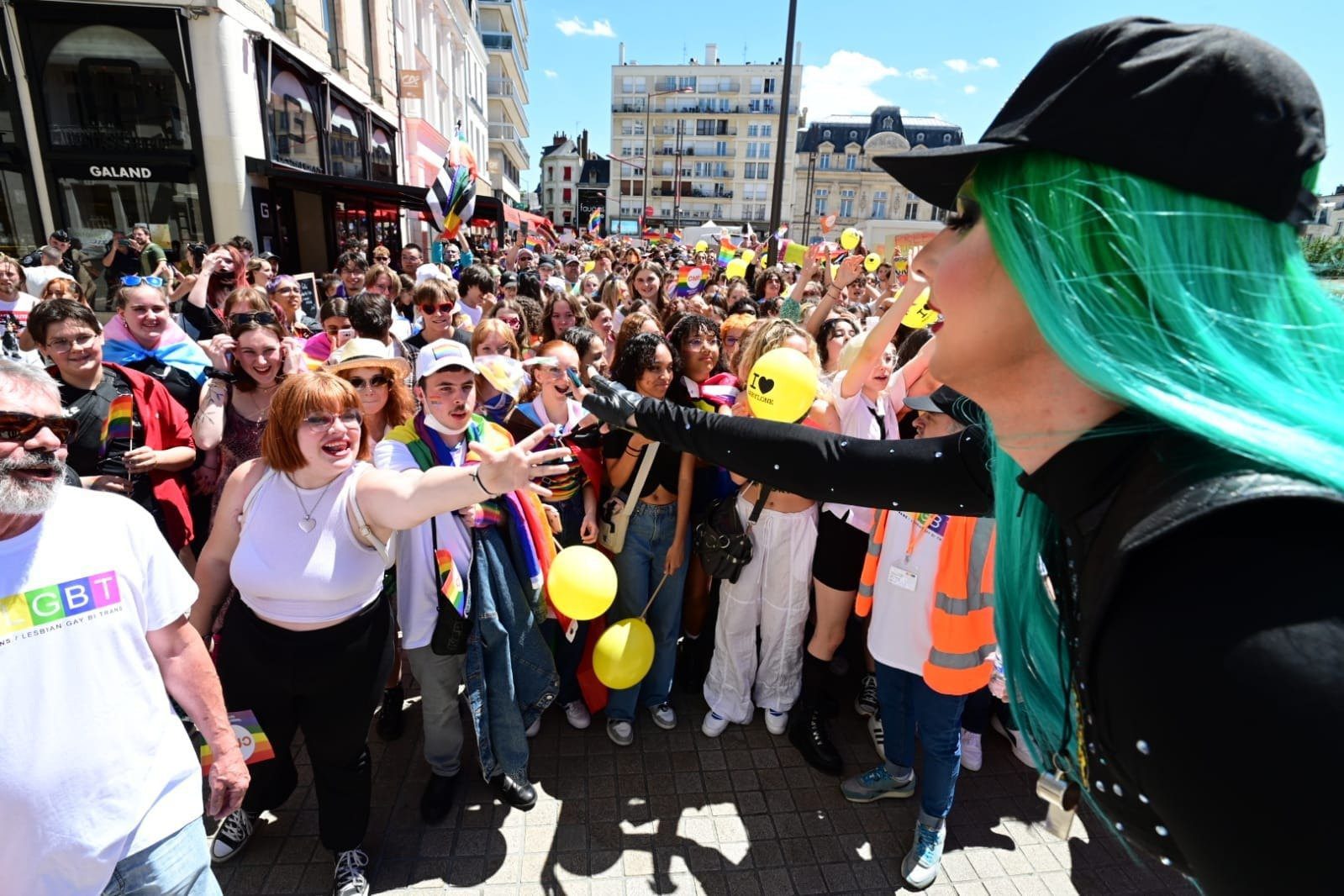 Succès pour la gay pride au Mans 2022