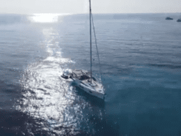 Visiter la Grèce à bord d'un catamaran à partir d'Athènes