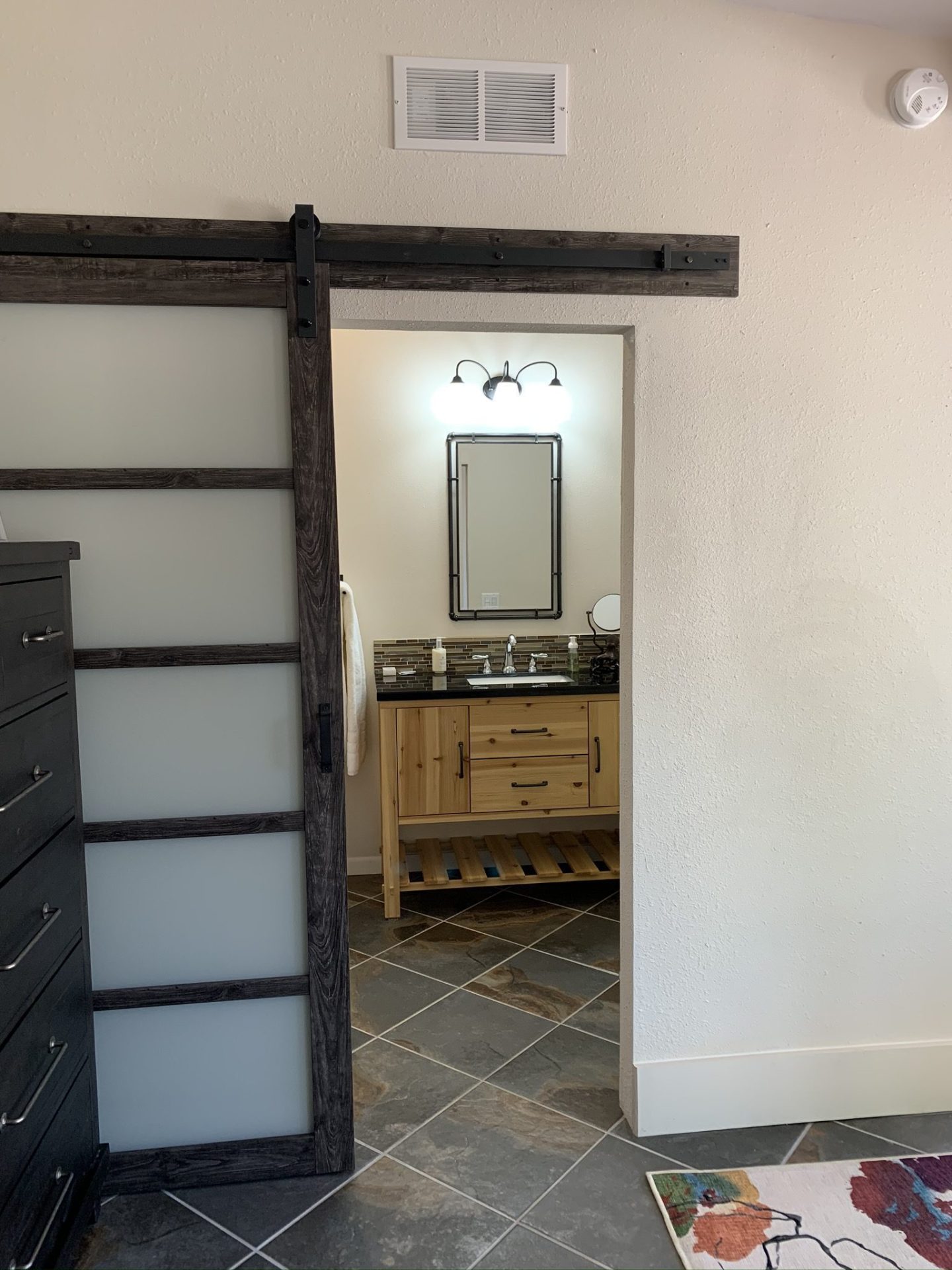 Alpine Bed and Breakfast est une maison d'hôtes gay friendly à Alpine au Texas