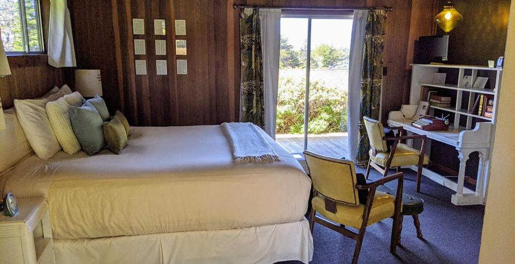 Andiron Seaside Inn & Cabins est un hôtel gay friendly à Little River en Californie aux États-Unis