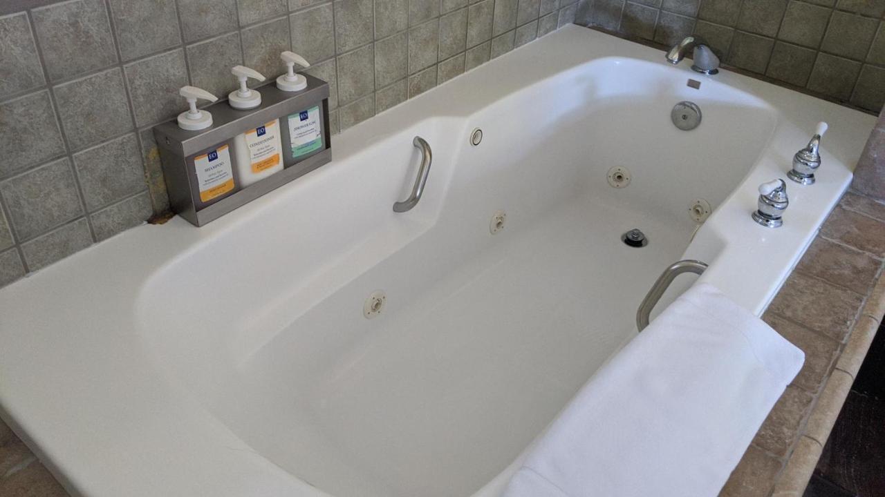 Andiron Seaside Inn & Cabins est un hôtel gay friendly à Little River en Californie aux États-Unis