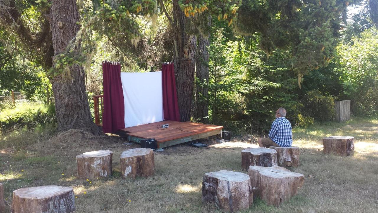 Andiron Seaside Inn & Cabins est un hôtel gay friendly à Little River en Californie aux États-Unis