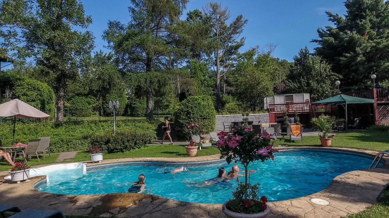 Auberge Villa Bellerive est une maison d'hôtes gay friendly à Nominingue dans les Laurentides au Québec