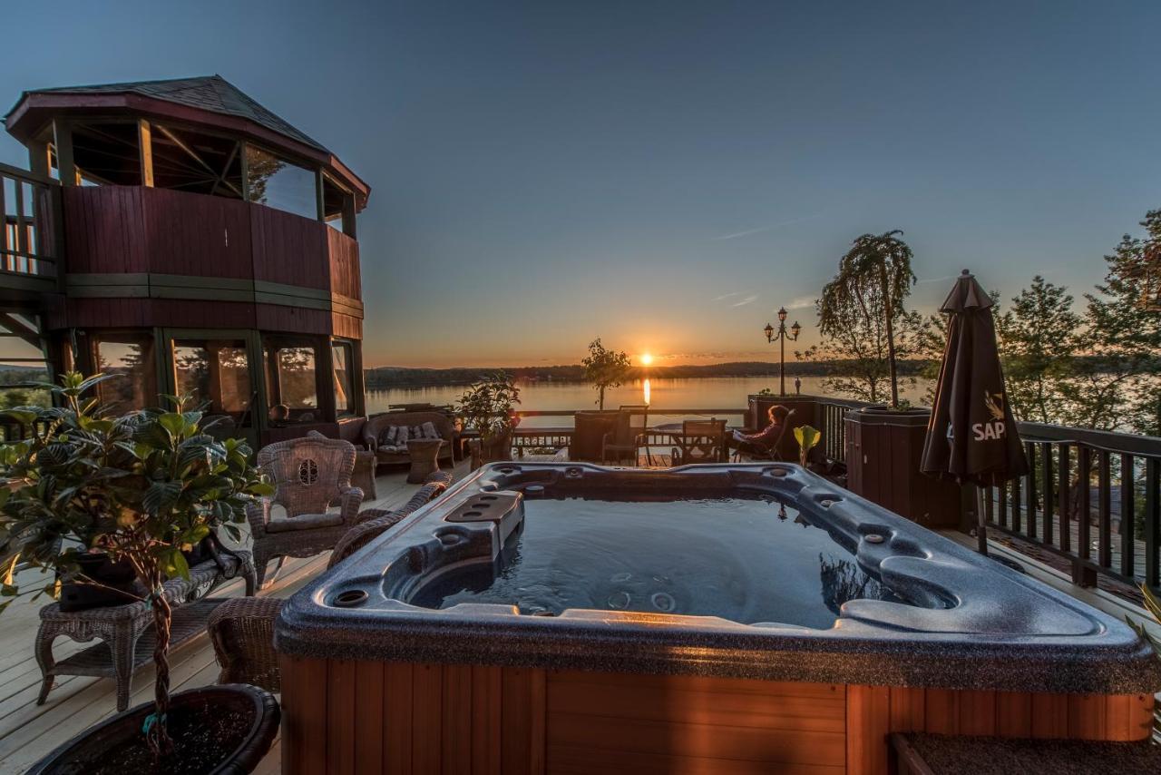 Auberge Villa Bellerive est une maison d'hôtes gay friendly à Nominingue dans les Laurentides au Québec