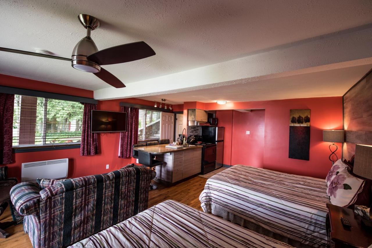 Auberge Villa Bellerive est une maison d'hôtes gay friendly à Nominingue dans les Laurentides au Québec