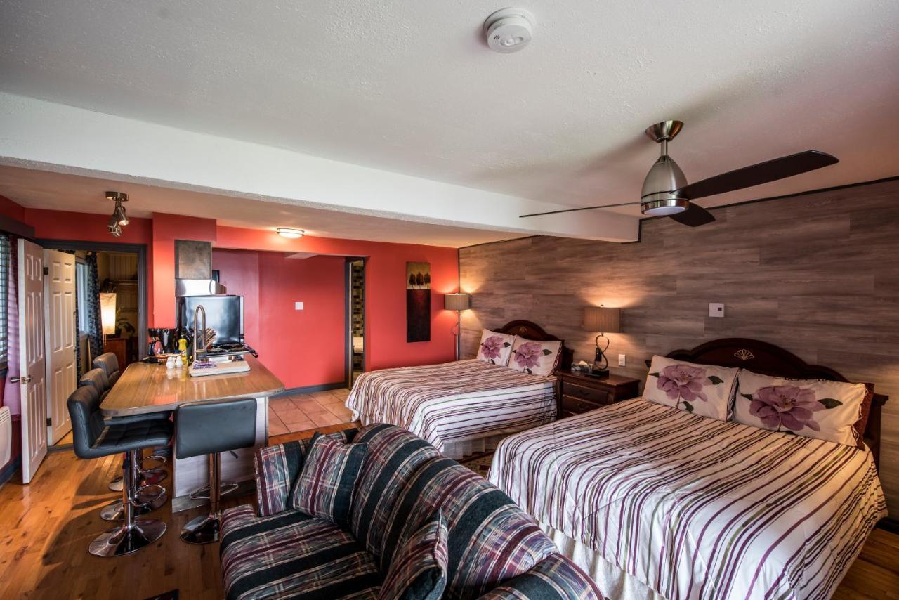 Auberge Villa Bellerive est une maison d'hôtes gay friendly à Nominingue dans les Laurentides au Québec