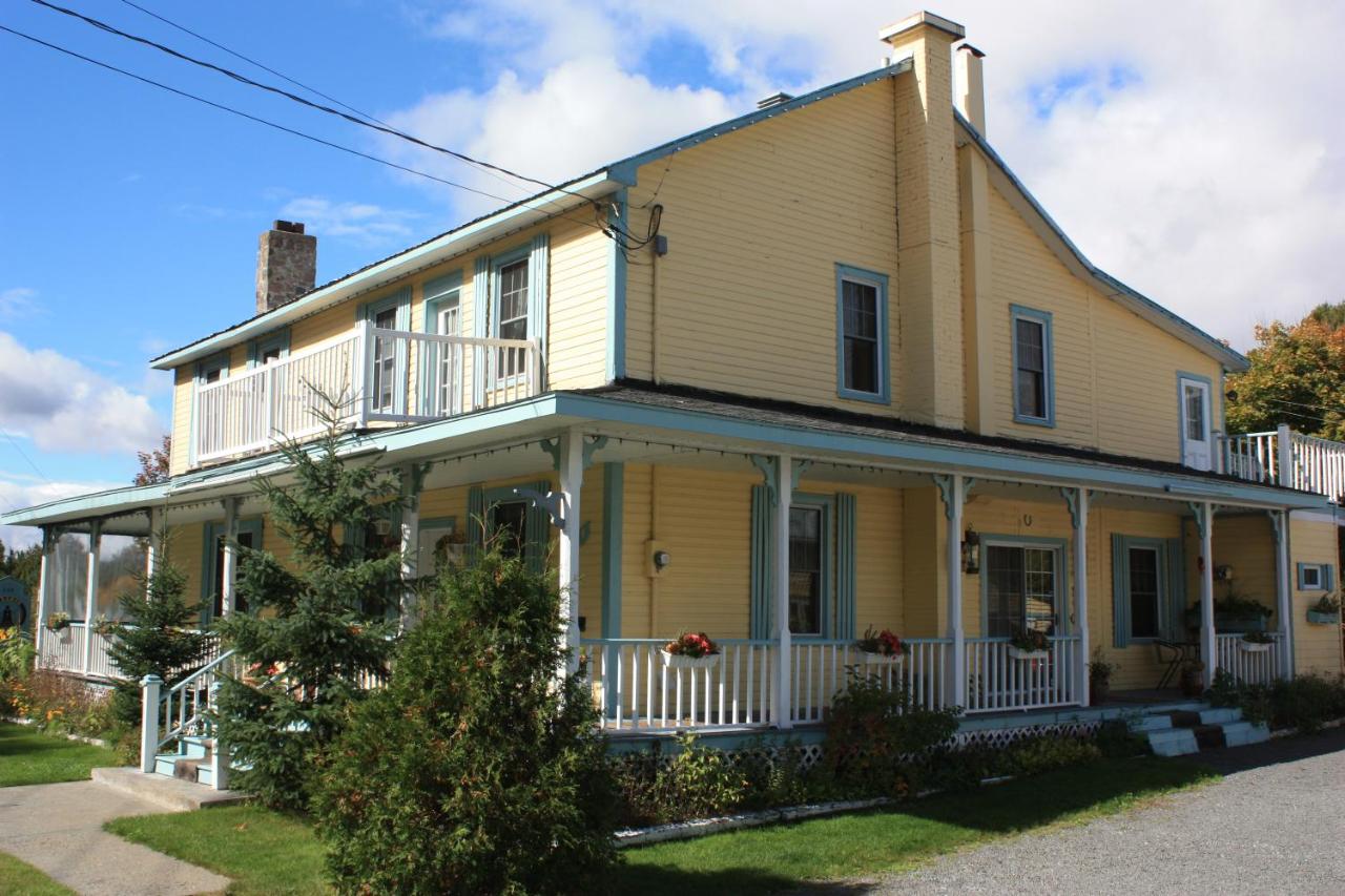 Auberge de la Gare est une maison d'hôtes gay friendly à Sainte-Adèle dans les Laurentides