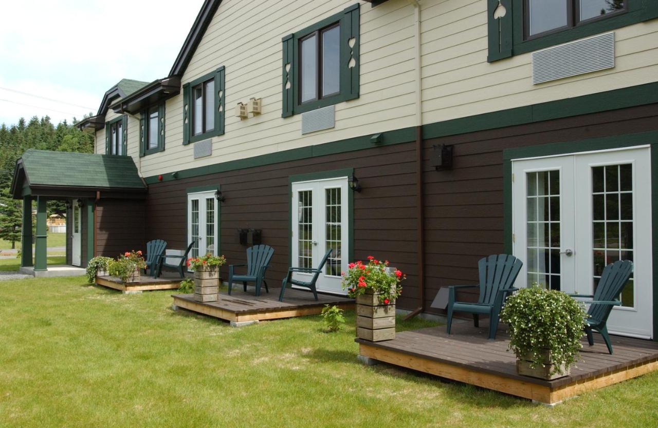 Auberge du Vieux Foyer est une maison d'hôtes gay friendly Val David dans les Laurentides
