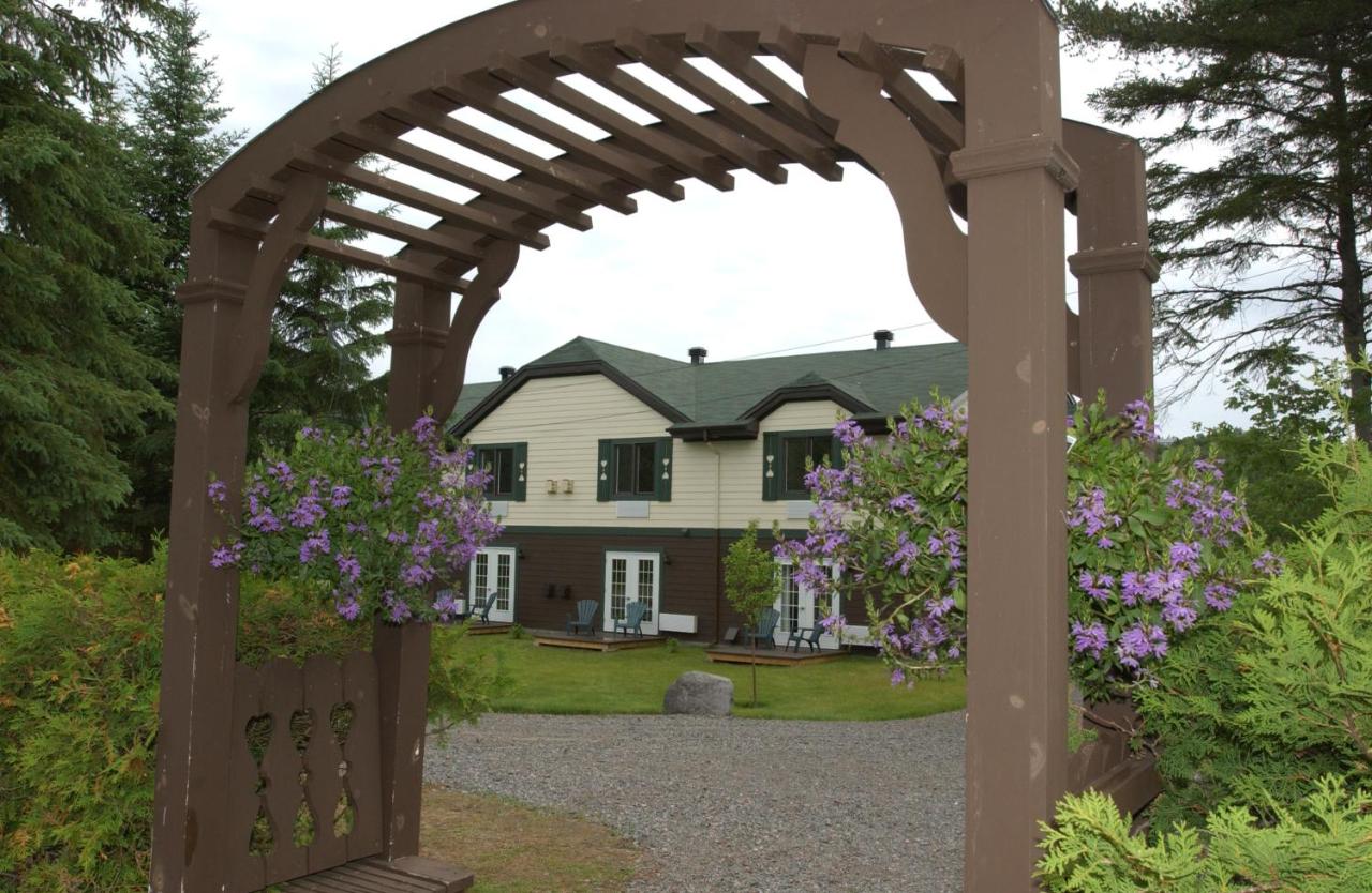 Auberge du Vieux Foyer est une maison d'hôtes gay friendly Val David dans les Laurentides