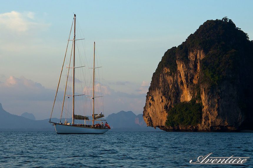 Aventure Sailing Yacht propose des croisières privées gay friendly sur un luxueux voilier en Birmanie (Myanmar), Indonésie, les îles Andaman et en Malaisie