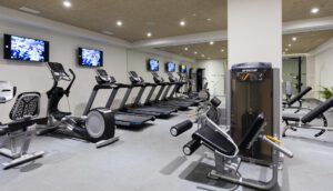 Axel Hotel San Sebastian est un hôtel gay et lesbienne à Saint-Sébastien dans le Pays basque