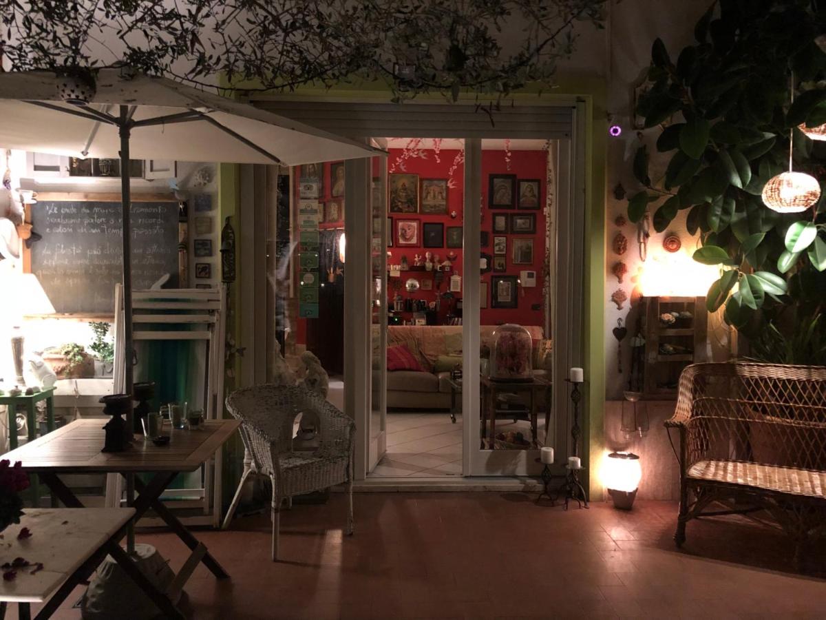 B&B Caffeletti est une maison d'hôtes gay friendly à Torre del Lago Puccini proche de Pise en Italie