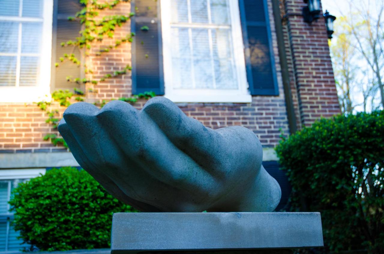 Bourbon Manor Bed & Breakfast Inn est une maison d'hôtes gay friendly à Bardstown dans le Kentucky aux États-Unis