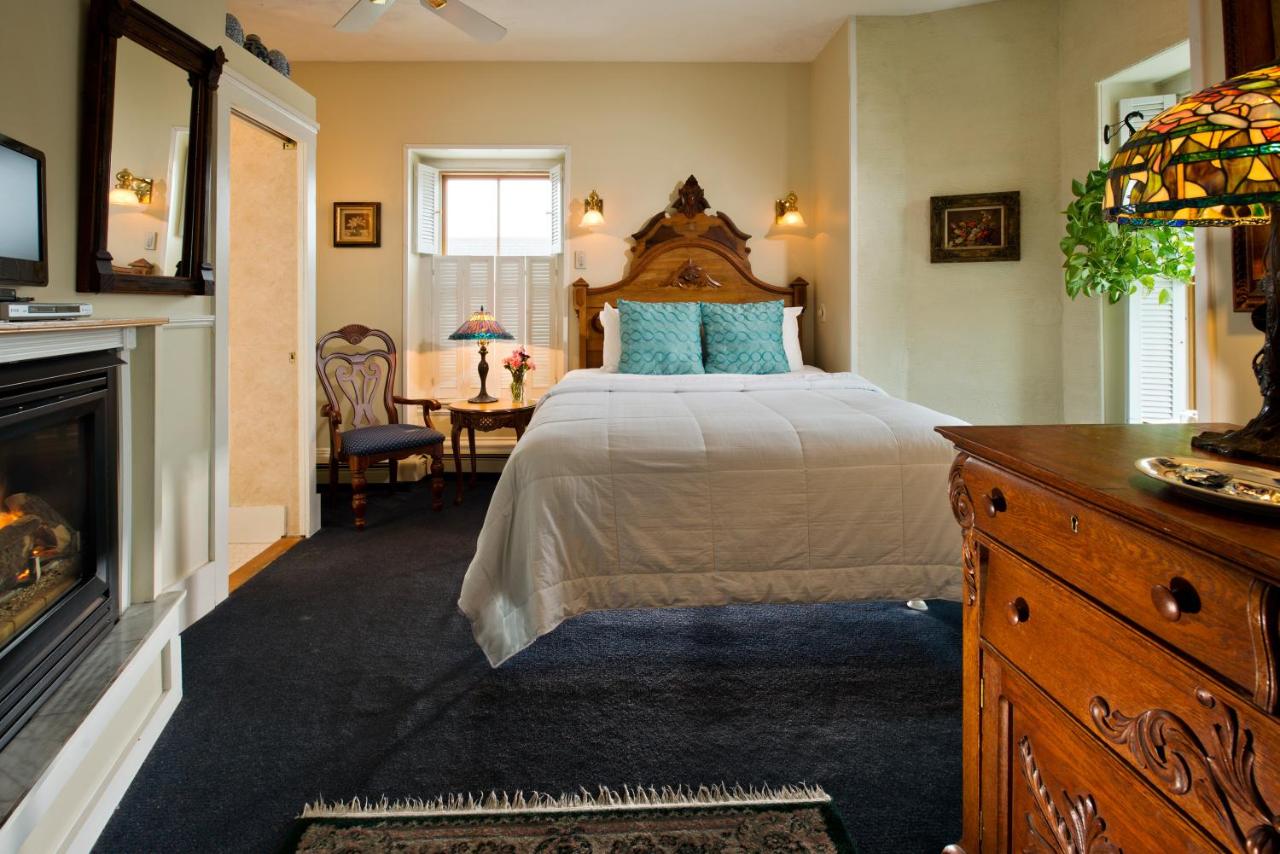 Brasswood Inn est une maison d'hôtes gay friendly à Provincetown aux États-Unis