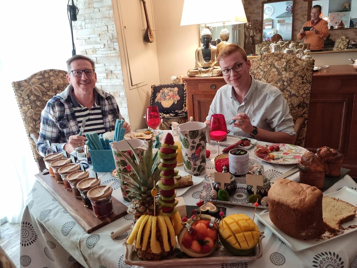 Breizh and Breakfast est une maison d'hôtes gay friendly à Rosporden, proche de Concarneau et Quimper dans le Finistère