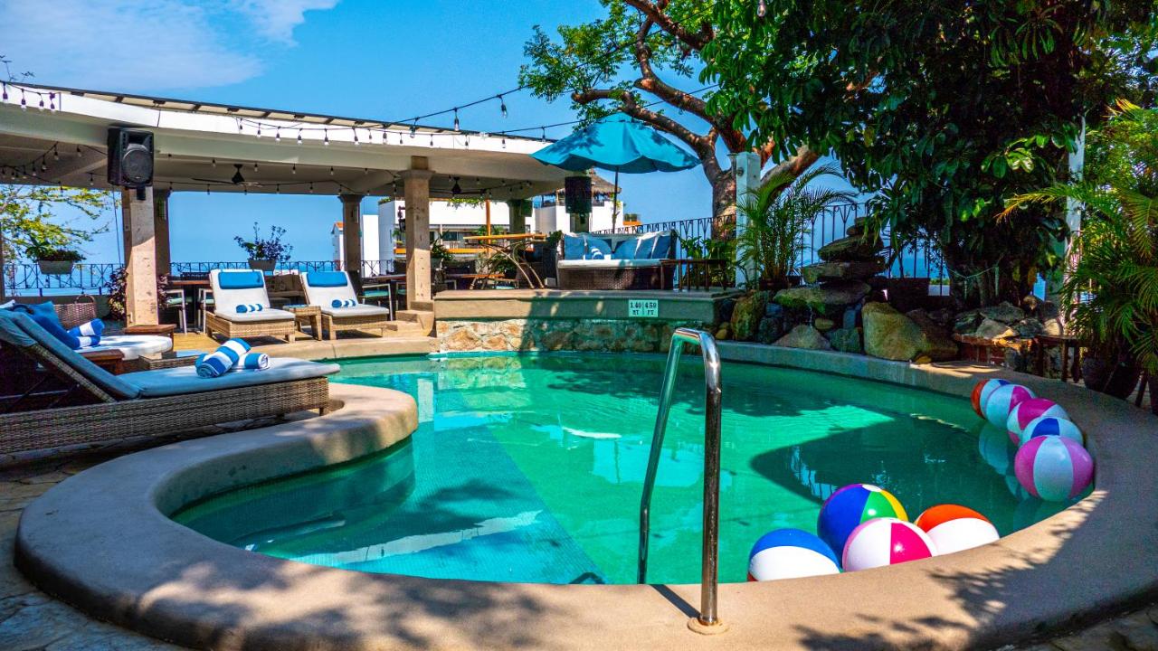 Casa Cupula Boutique est un hôtel LGBT de Puerto Vallarta au Mexique. Hôtel gay de Puerto Vallarta, parfait pour vos vacances gay