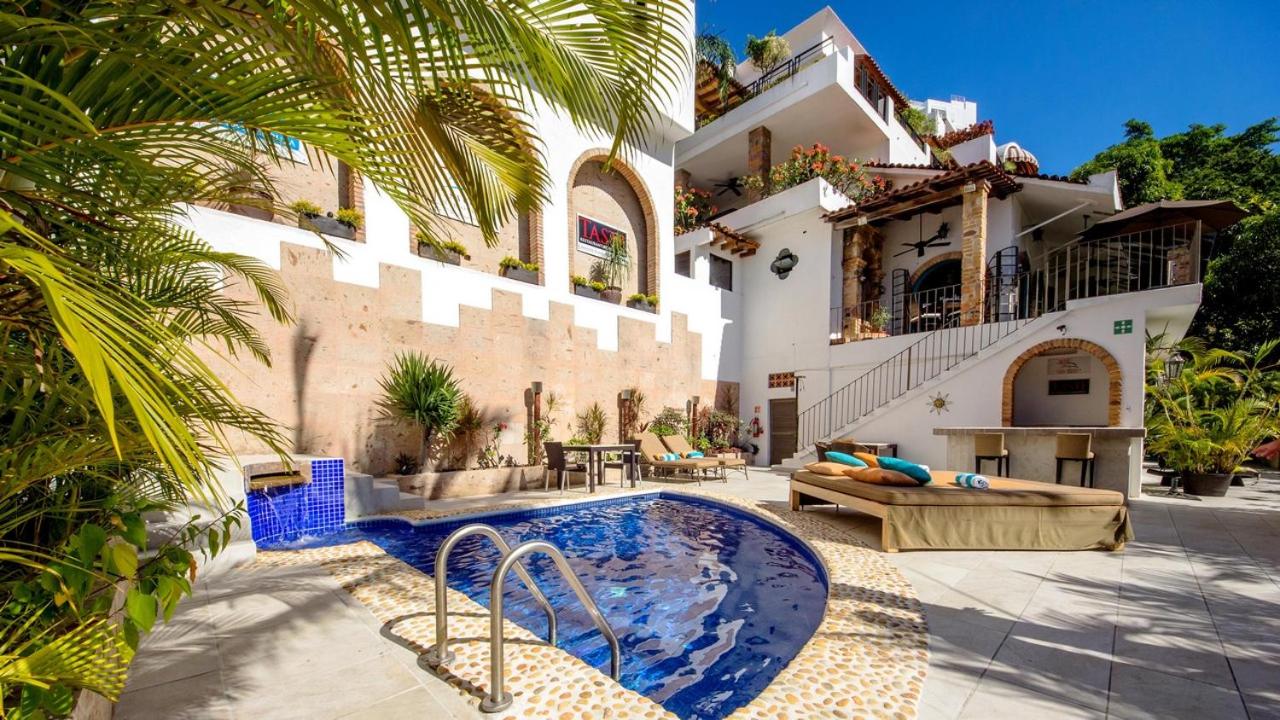 Casa Cupula Boutique est un hôtel LGBT de Puerto Vallarta au Mexique. Hôtel gay de Puerto Vallarta, parfait pour vos vacances gay