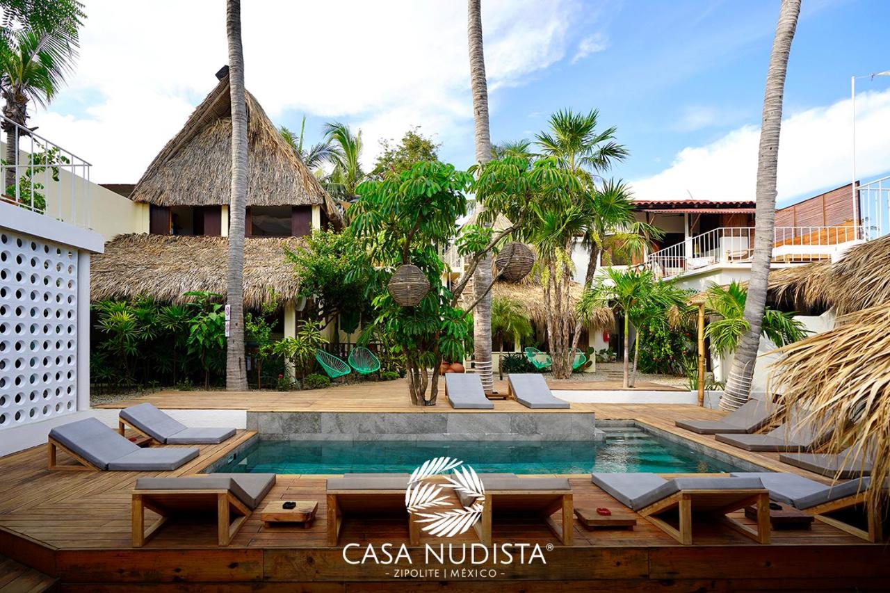 Casa Nudista Zipolite est un hôtel LGBT et naturiste à Zipolite au Mexique