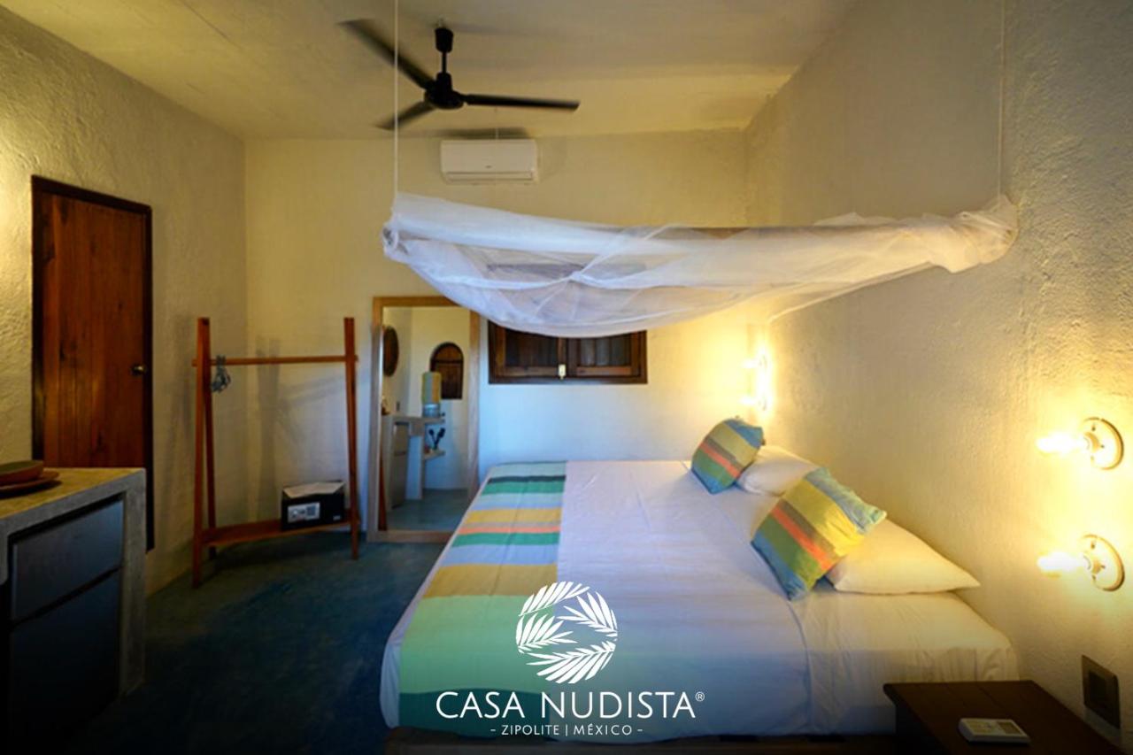 Casa Nudista Zipolite est un hôtel LGBT et naturiste à Zipolite au Mexique