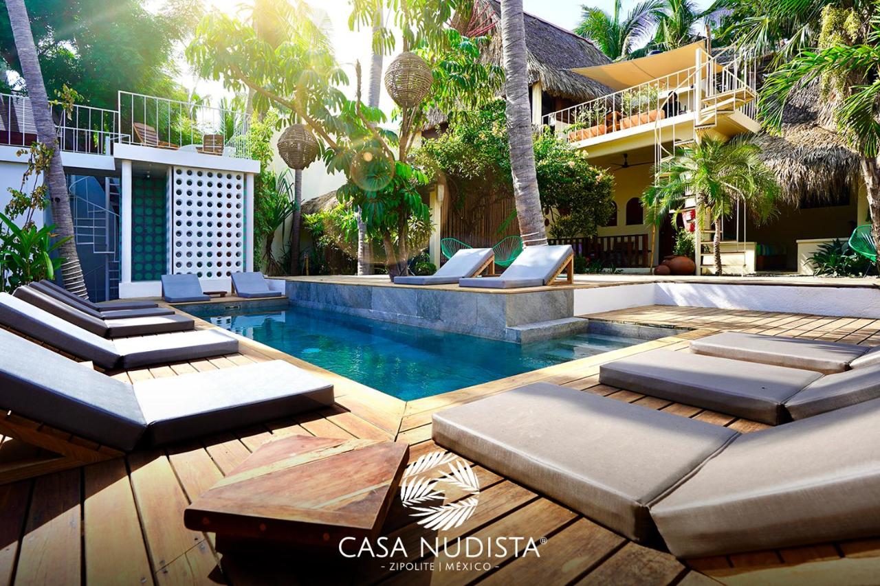 Casa Nudista Zipolite est un hôtel LGBT et naturiste à Zipolite au Mexique