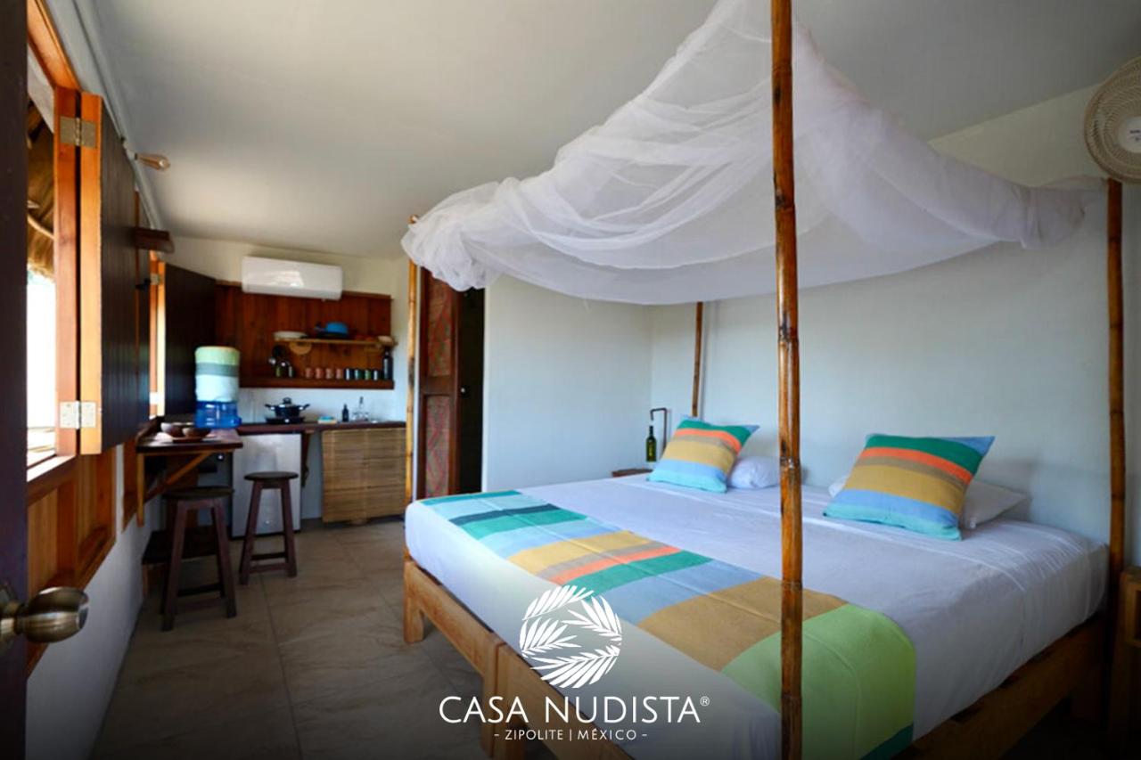 Casa Nudista Zipolite est un hôtel LGBT et naturiste à Zipolite au Mexique