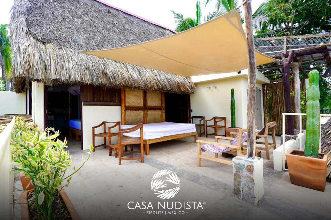 Casa Nudista Zipolite est un hôtel LGBT et naturiste à Zipolite au Mexique