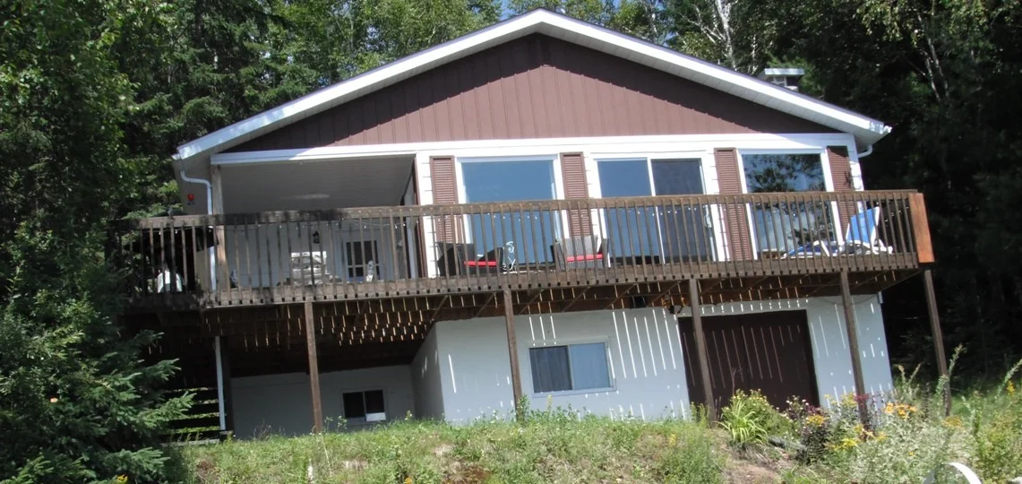 Chalets de l'Aiglon propose un chalet locatif gay friendly à Chute Saint Philippe dans les Laurentides au Québec