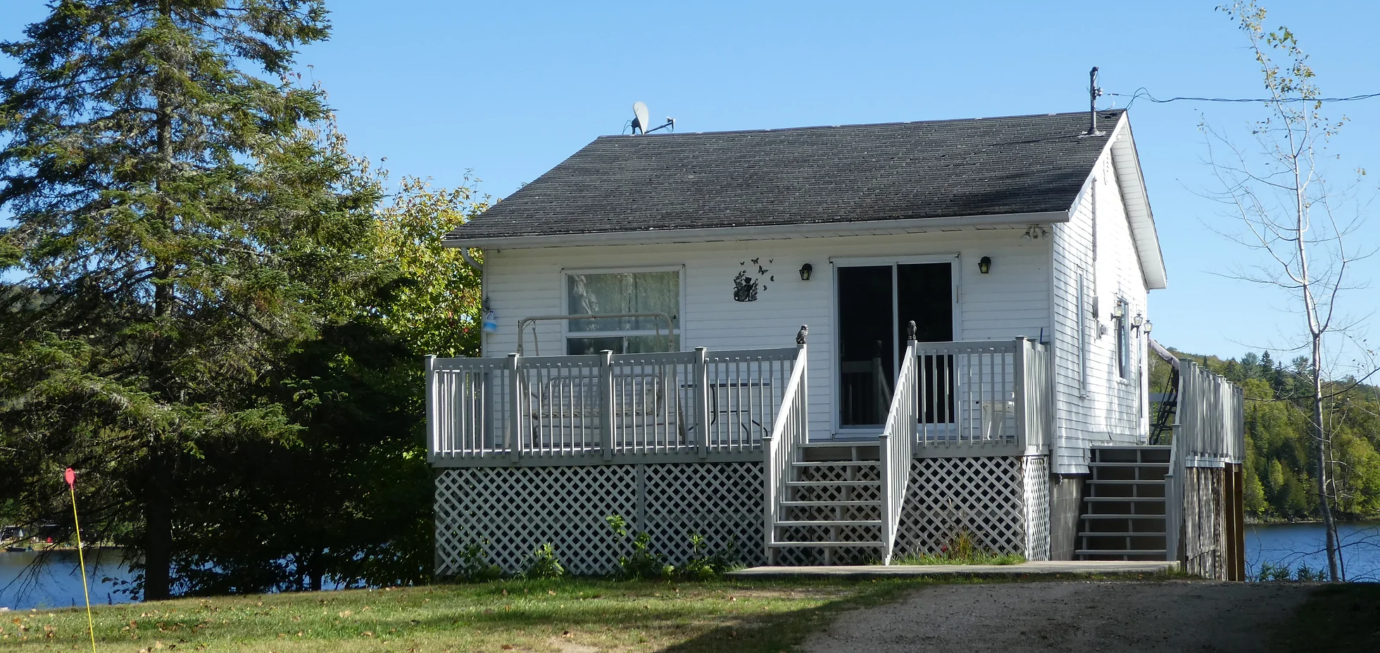 Chalets de l'Aiglon propose un chalet locatif gay friendly à Chute Saint Philippe dans les Laurentides au Québec