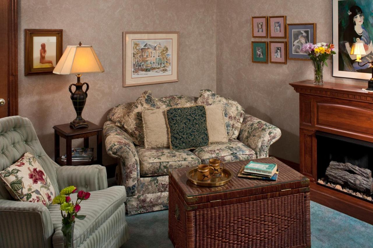 Cliff Cottage Inn est une maison d'hôtes gay friendly à Eureka Springs dans l'Arkansas