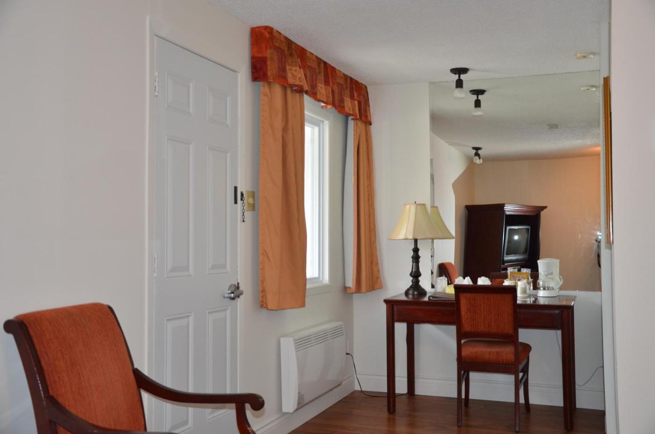 Complexe Dix80 est un hôtel gay friendly à Mont Laurier dans les Laurentides au Québec