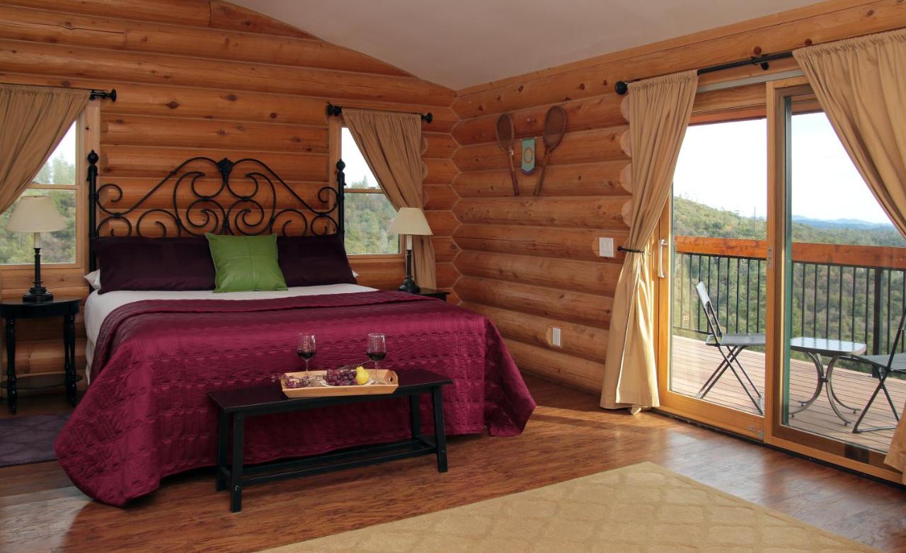 Courtwood Inn est une maison d'hôtes gay friendly à Murphys en Californie aux États-Unis